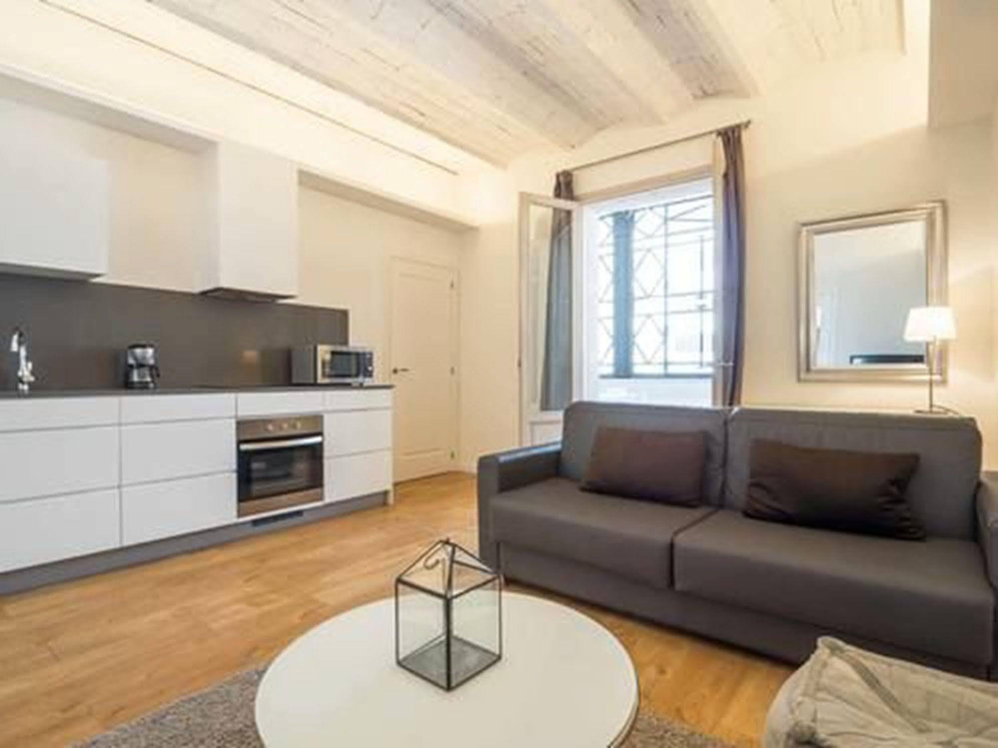 Rent Top Apartments Near Plaza De Catalunya Barcelona Exterior foto
